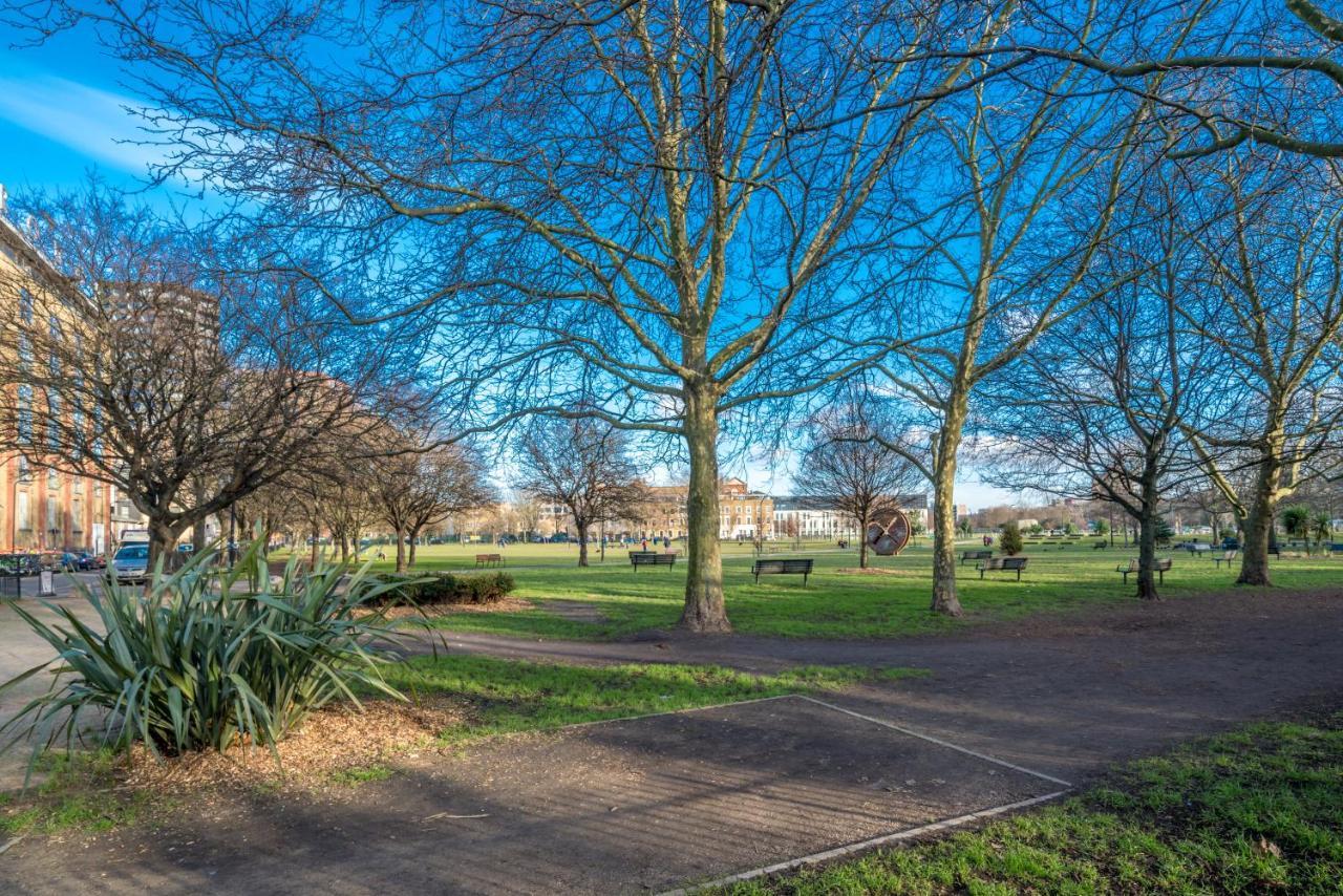 לונדון 2 Bedroom Apartment With Park Views Shoreditch מראה חיצוני תמונה
